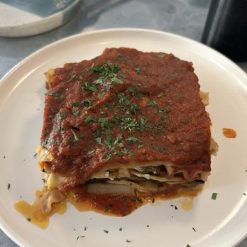 Lovina - Impossible Sausage Lasagna - New American Near Me - Calistoga, California Lovina - Impossible Sausage Lasagna - New American Near Me - Calistoga, California