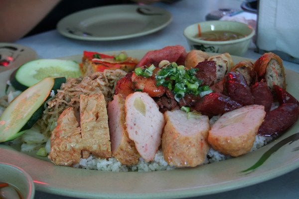 Com Tam Thuan Kieu by null