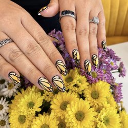 Retro Nail Bar - Please follow us on IG @retro.nailbar for more updates and designs