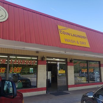 Barlow's Coin Laundry - Outside of the building - Laundromat Near Me - Lenoir, North Carolina