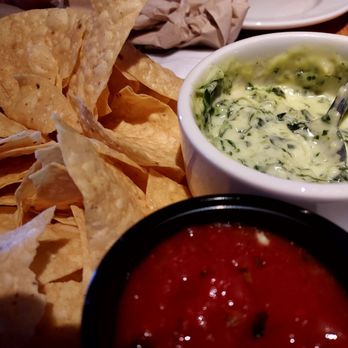 Applebee's Grill + Bar - Spinach Srtichoke Dip - Sports Bars Near Me - Turlock, California