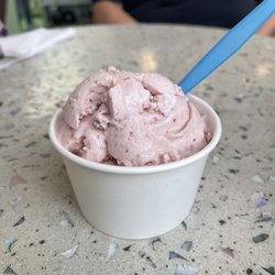 Cotee River Creamery and Desserts - Strawberry ice cream