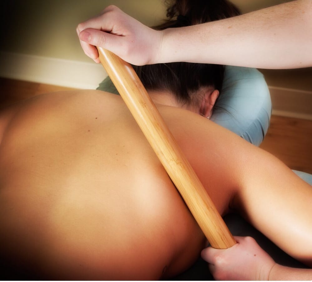 Escential Massage Logo
