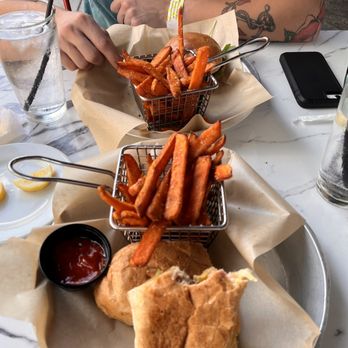 Gerard's 1907 Tavern - Cuban with sweet potato fries, pesto aioli and goat cheese burger with sweet potato fries - New American Near Me - Bowling Green, Kentucky