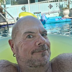 Club Aqua Miami - Just Me, Sun and a heated pool which came in handy this morning....brrrrr.