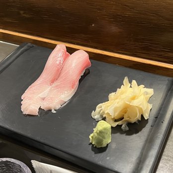 Sushi King - Yellowtail Sushi a la Carte - Sushi Bars Near Me - Santa Monica, California