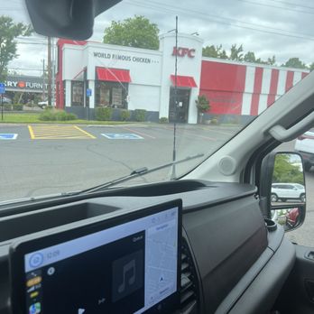 KFC - Fast Food Near Me - Beaverton, Oregon