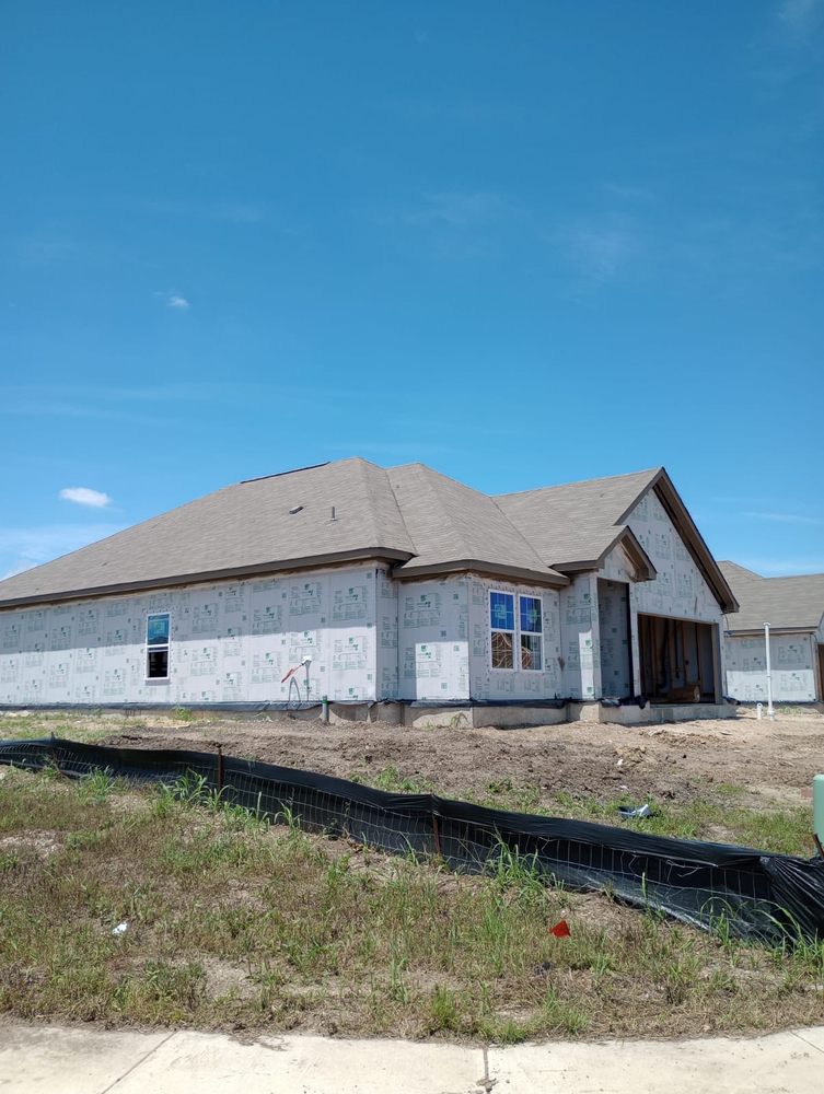 Slide of DE AL Roofing