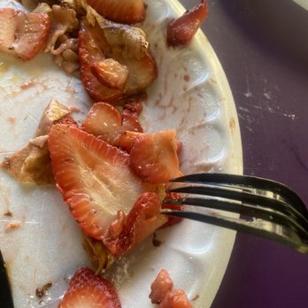 Cafe Crepes - Mushy straberry - Cafes Near Me - Bakersfield, California Cafe Crepes - Mushy straberry - Cafes Near Me - Bakersfield, California