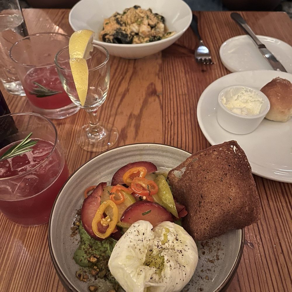 Burrata & Stone Fruit