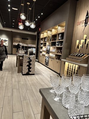 Cooper’s Hawk Winery & Restaurant by null