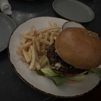 Canvas - Blank Canvas Burger - New American Near Me - Orlando, Florida Canvas - Blank Canvas Burger - New American Near Me - Orlando, Florida