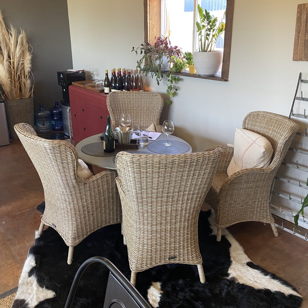 Failla Wines Oregon - Tasting Table - Wine Tasting Room Near Me - Gaston, Oregon