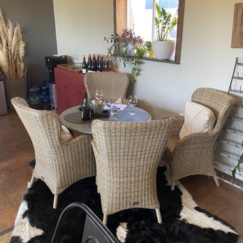 Failla Wines Oregon - Tasting Table - Wine Tasting Room Near Me - Gaston, Oregon Failla Wines Oregon - Tasting Table - Wine Tasting Room Near Me - Gaston, Oregon