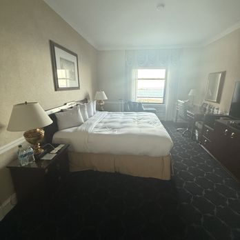 The Drake - Hotels Near Me - Chicago, Illinois