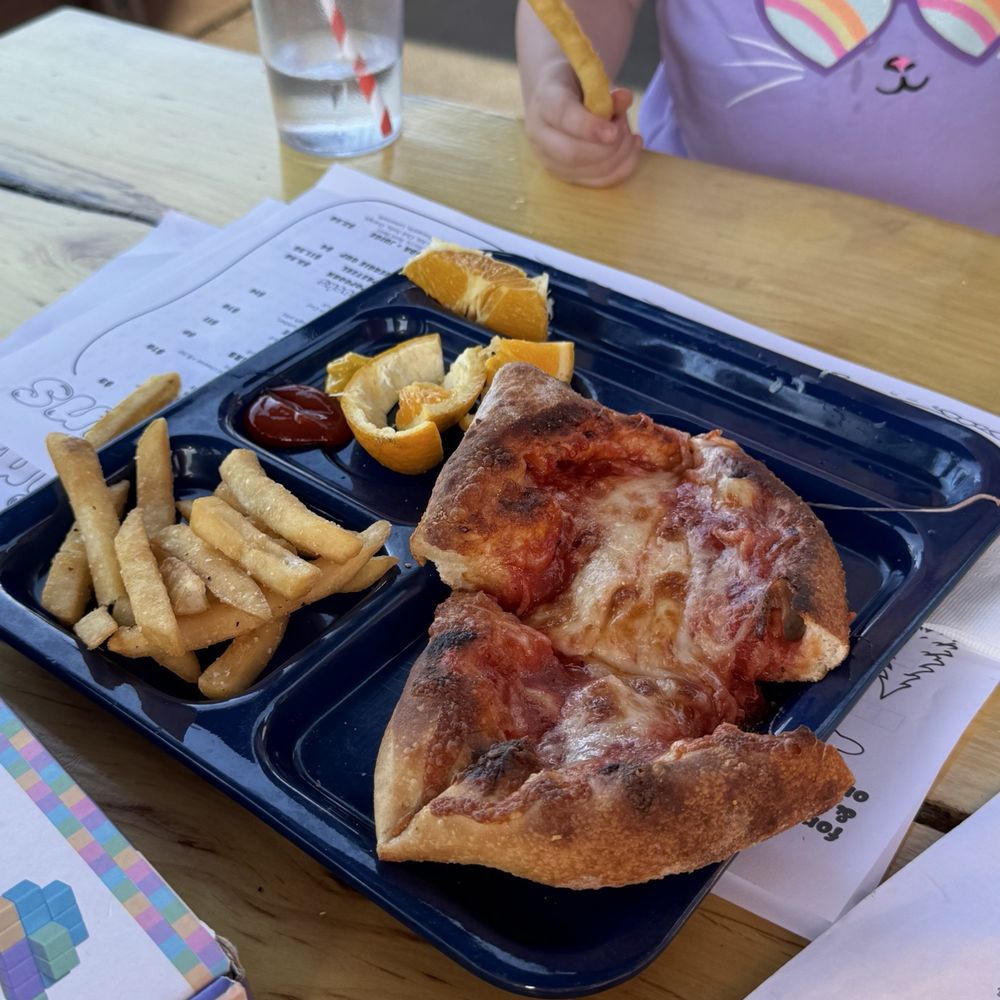 San Juan Island Brewing - Kids pizza - Breweries Near Me - Friday Harbor, Washington San Juan Island Brewing - Kids pizza - Breweries Near Me - Friday Harbor, Washington