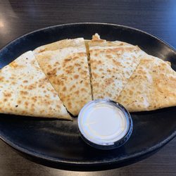 Coaches Burger Bar - Quesadillas