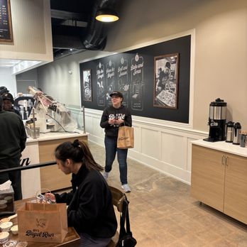 Jeff's Bagel Run - Waiting for order - Bagels Near Me - Houston, Texas