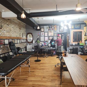 Black Dawn Tattoo - Back room - Tattoo Near Me - Milwaukee, Wisconsin Black Dawn Tattoo - Back room - Tattoo Near Me - Milwaukee, Wisconsin