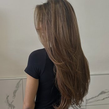 Van Michael Salon - Warm Natural Brunette Balayage with face framing and long layers for movement in Midtown, Atlanta - Hair Salons Near Me - Atlanta, Georgia Van Michael Salon - Warm Natural Brunette Balayage with face framing and long layers for movement in Midtown, Atlanta - Hair Salons Near Me - Atlanta, Georgia