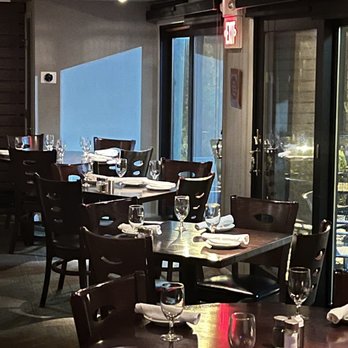 Ovations - Dining room - Italian Near Me - South Bound Brook, New Jersey Ovations - Dining room - Italian Near Me - South Bound Brook, New Jersey