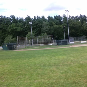 Memorial Park - Parks Near Me - Simsbury, Connecticut