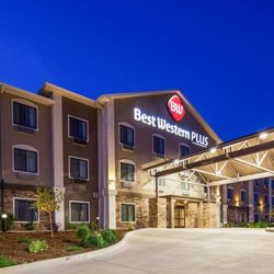 Best Western Plus Overland Inn - Night Exterior