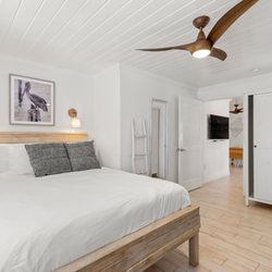 Inn On the Beach - Sea Grape - second floor queen suite, sleeps 3.