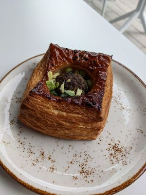 Craftsman and Wolves by null