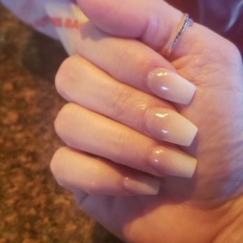 Universal Nails Auburn - Waxing Near Me - Auburn, Washington