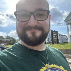 HomeTown Barbershop - Great cut and trim! Steve is awesome.