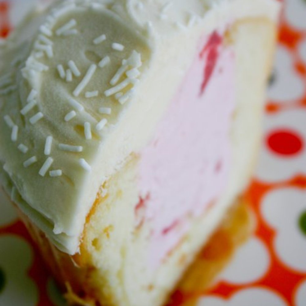 Frosted Cupcakery - Strawberry Ice cream Cupcake - Bakeries Near Me - Long Beach, California