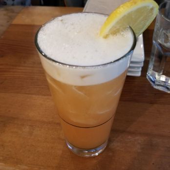 Bear Street Tavern - Pizza Near Me - Banff, Alberta