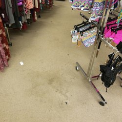 Belk - Yikes! This store needs a makeover!