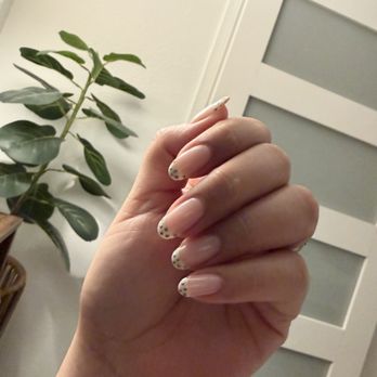 Lumera Nail Spa - Nail Salons Near Me - Los Angeles, California