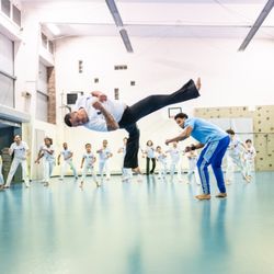 Bahia Capoeira Paris - Cours de capoeira à partir de 4 ans avec Mestre Falcão Bahia