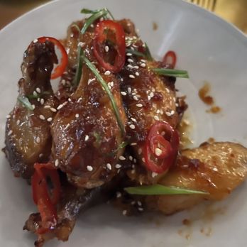 Service Bar - Chicken wings - New American Near Me - Columbus, Ohio