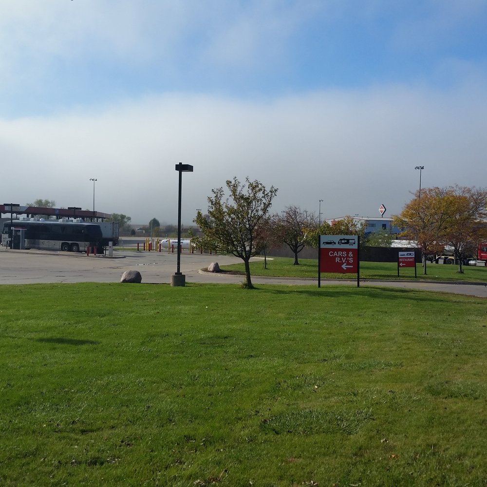 Flying J - Large new looking parking lot. With lots of fuel islands! - Gas Stations Near Me - Davenport, Iowa