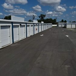 StorQuest Self Storage