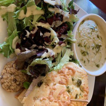 Süp - Turkey pesto with Cauliflower Leek soup - Sandwiches Near Me - Reno, Nevada