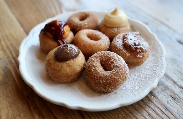 Pip's Original Doughnuts & Chai by null