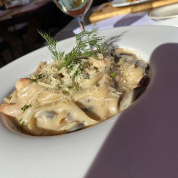 Corona del Valle - Pasta champignon y camarones - Wineries Near Me - Valle de Guadalupe, BCN