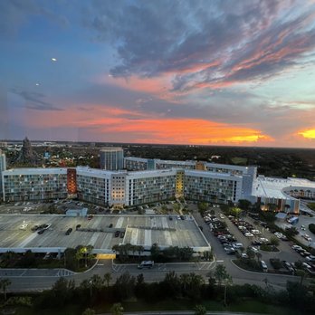 Bar 17 Bistro - View of the sunset - Cocktail Bars Near Me - Orlando, Florida Bar 17 Bistro - View of the sunset - Cocktail Bars Near Me - Orlando, Florida