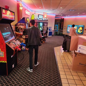 Regal Citrus Cinemas - Arcade area - Cinema Near Me - Inverness, Florida