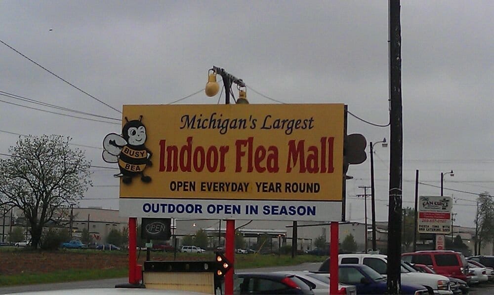 BUSY BEA FLEA MALL Updated September 2024 37908 W Red Arrow Hwy