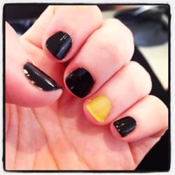 The Nail Bar - Mani
