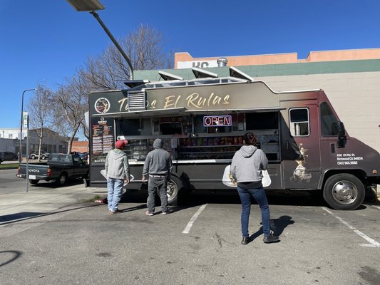 Tacos El Rulas by null