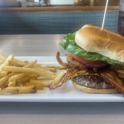 Perkins Restaurant & Bakery - BBQ Tangler Burger