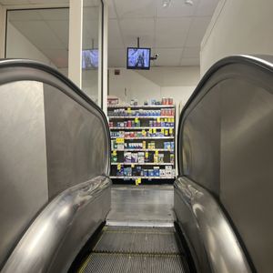 CVS PHARMACY - Updated June 2025 - 24 Photos & 41 Reviews - 631 ...