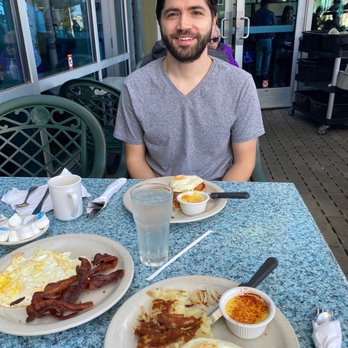 Bill's Cafe - Outside seating - Breakfast & Brunch Near Me - San Jose, California Bill's Cafe - Outside seating - Breakfast & Brunch Near Me - San Jose, California